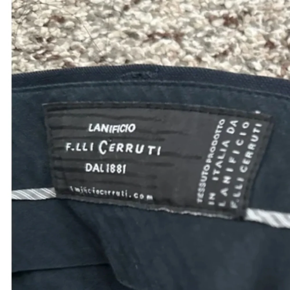 Banana Republic tailored fit classic navy blue Italian wool Dress Pants Sz 34/32
